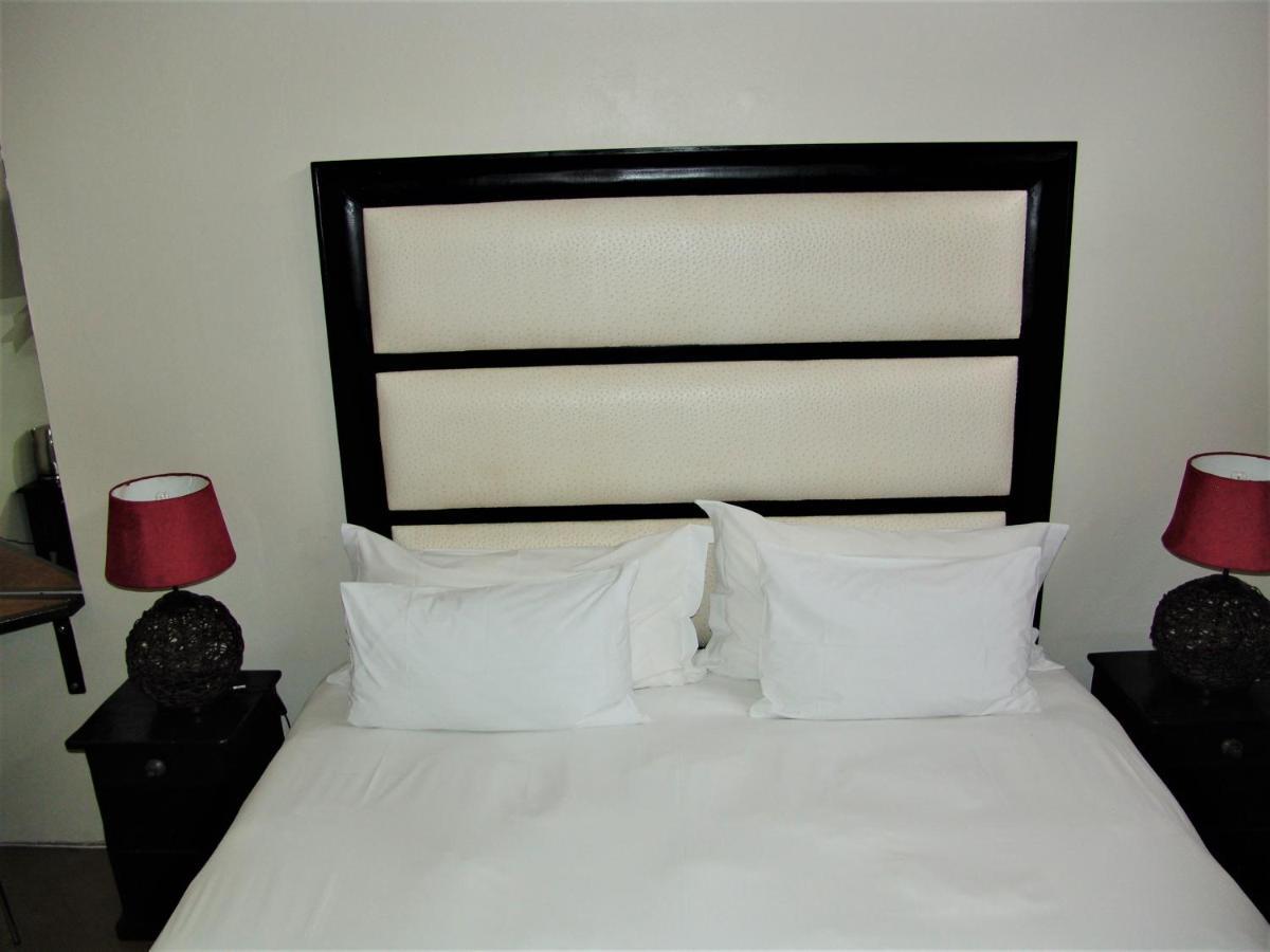 קמפטון פארק African Moon Corporate House מראה חיצוני תמונה