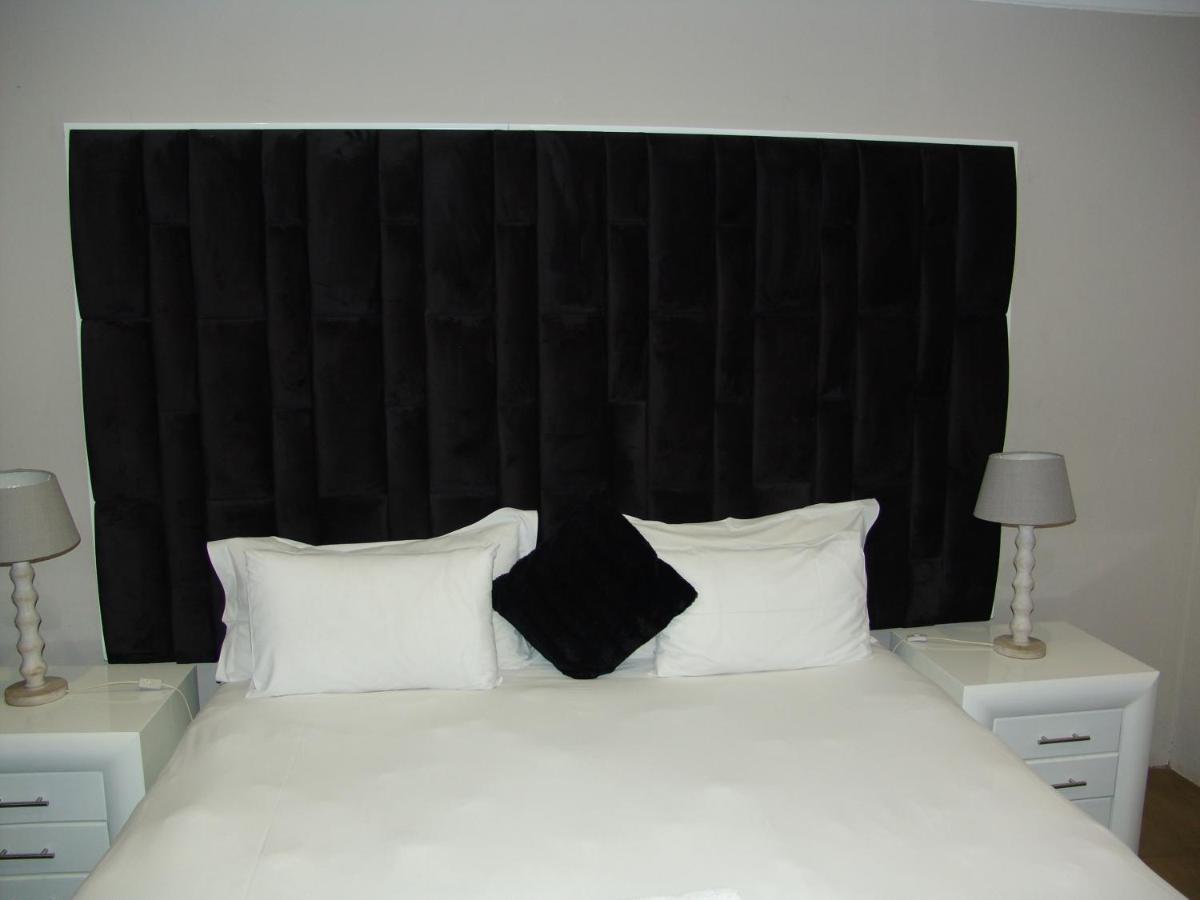 קמפטון פארק African Moon Corporate House מראה חיצוני תמונה