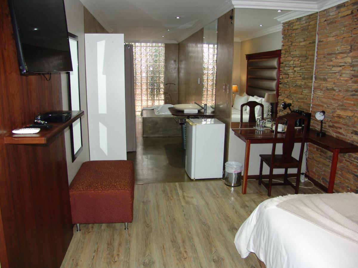 קמפטון פארק African Moon Corporate House מראה חיצוני תמונה