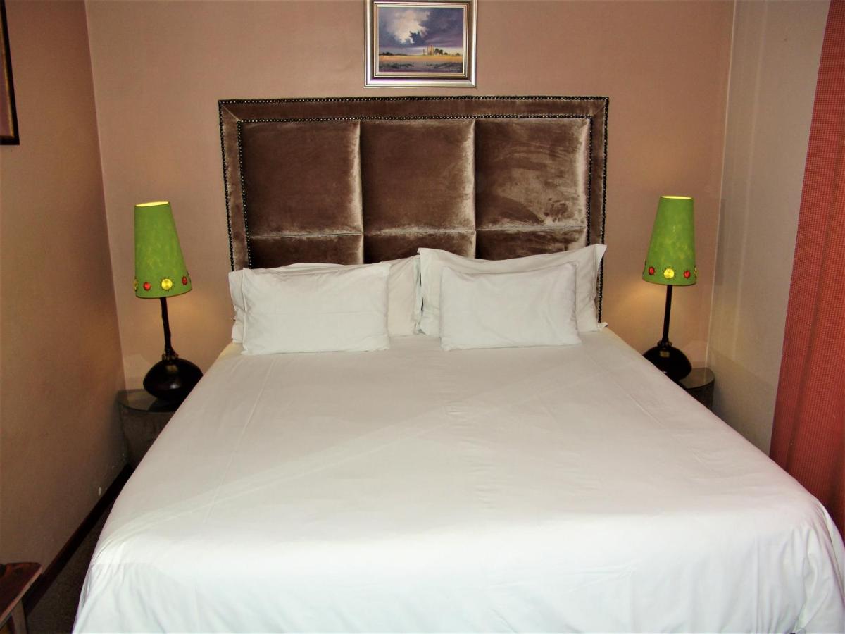 קמפטון פארק African Moon Corporate House מראה חיצוני תמונה