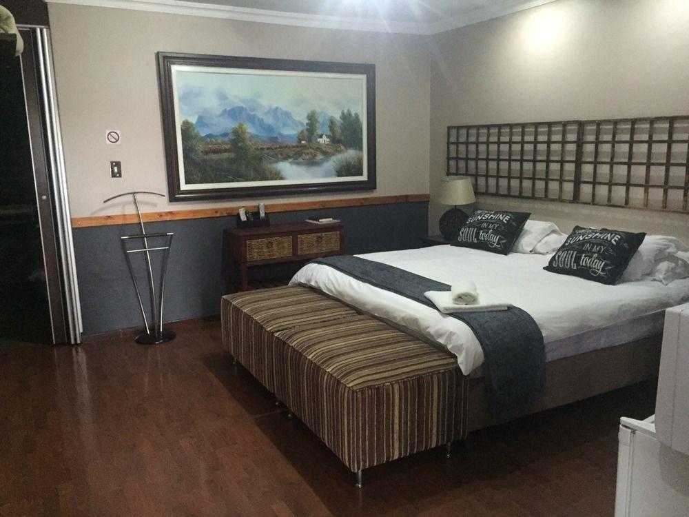 קמפטון פארק African Moon Corporate House מראה חיצוני תמונה